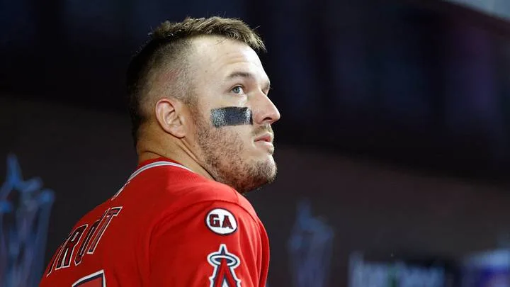 衝撃のトレード期限日 マイク・トラウトがゴルフ中に次々と仲間を見送る悲劇
