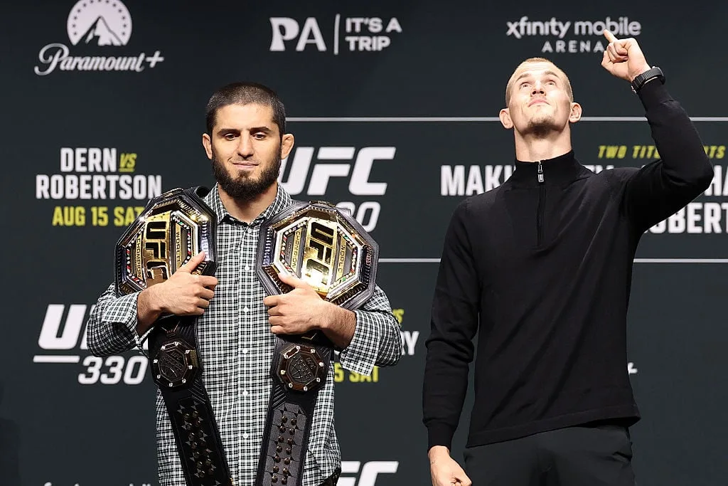 ダナ・ホワイトが断言「カビブはもう戻らない」 UFC330でグローブ姿も復帰なし